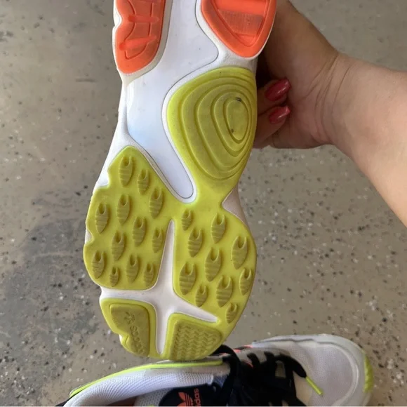 Limited edition White adidas with neon lining - Picture 5 of 9